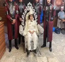 sünnet çocuğu taht