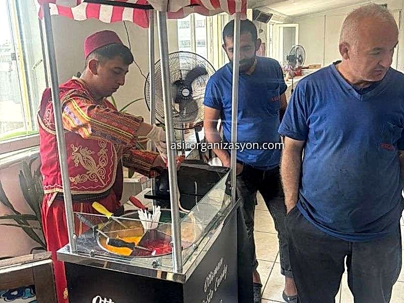 Bağcılarda Geleneksel Osmanlı Macunu ve Şerbeti İkramı