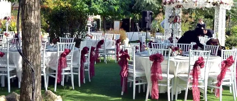 Masa Sandalye Süsleme