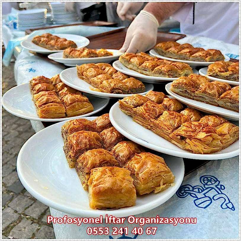 Toplu İftar Organizasyonu Çözümleri ve Menü Seçenekleri