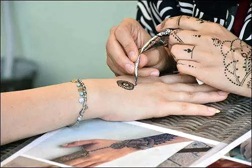 Hint Kınacısı Hizmeti